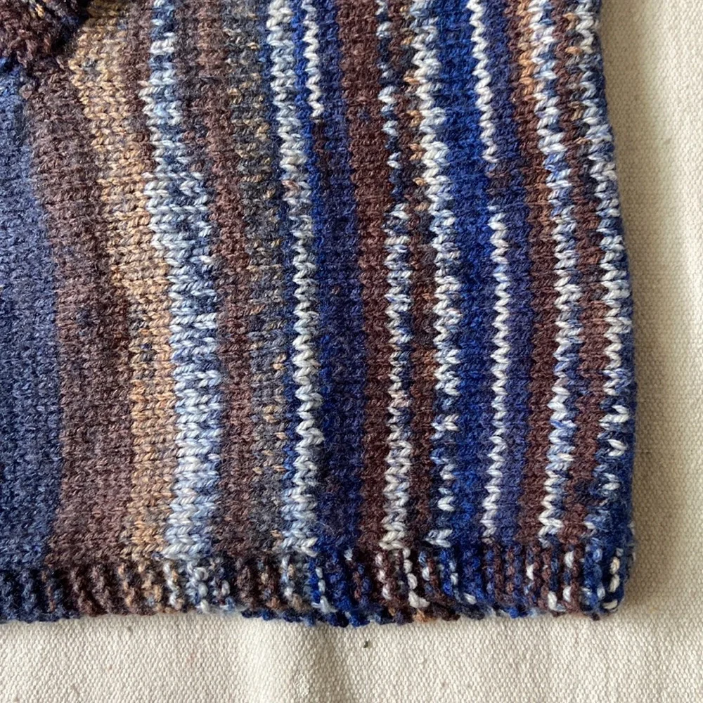 HANDMADE WOOL Hand Knit Sweater Sweatshirt Jacket Jumper Pullover Cozy Blue